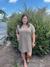 Load image into Gallery viewer, Airflow Dress
