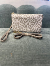 Load image into Gallery viewer, Rileys
