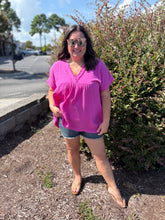 Load image into Gallery viewer, Double Gauze Raw Edge Vneck
