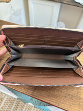 Load image into Gallery viewer, Pink Checkered Wallet
